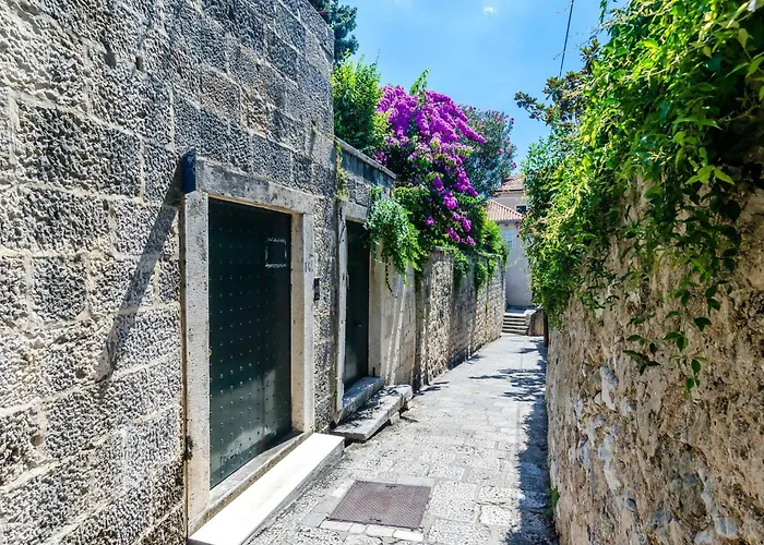 Paula - One Bedroom With Shared Terrace דירה *