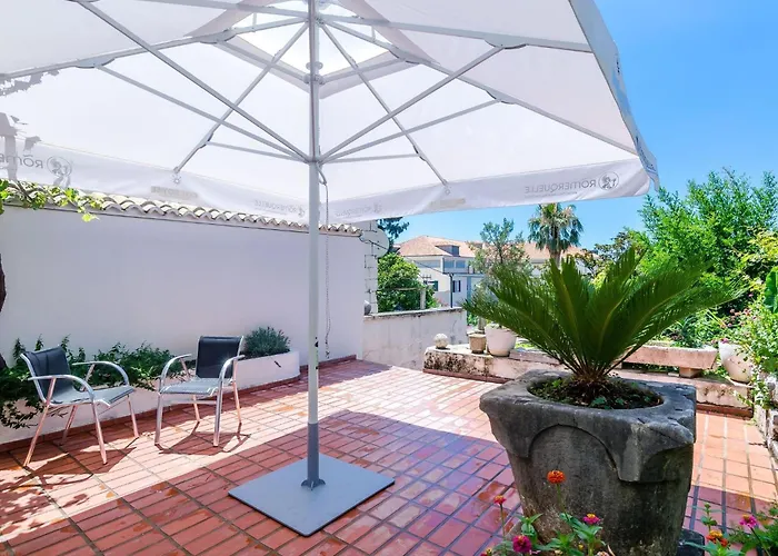 Paula - One Bedroom With Shared Terrace דירה *