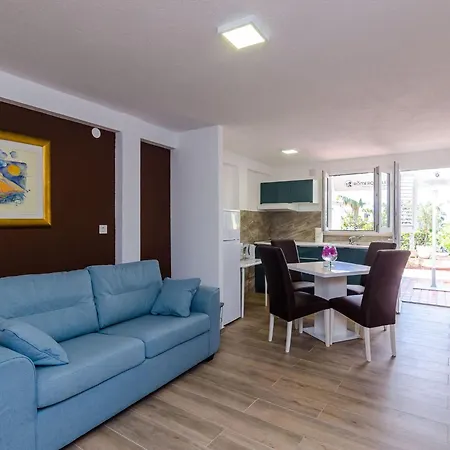 Lägenhet Paula - One Bedroom With Shared Terrace Dubrovnik