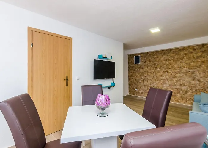 公寓 Paula - One Bedroom With Shared Terrace *